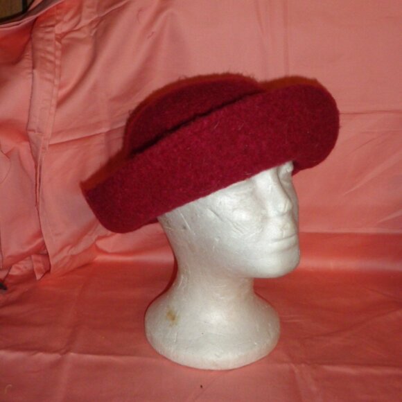 BETMAR Accessories - VINTAGE BETMAR WOMEN/MEN WINTER HAT-WARM,SIMPLE STYLE-EXCELLENT